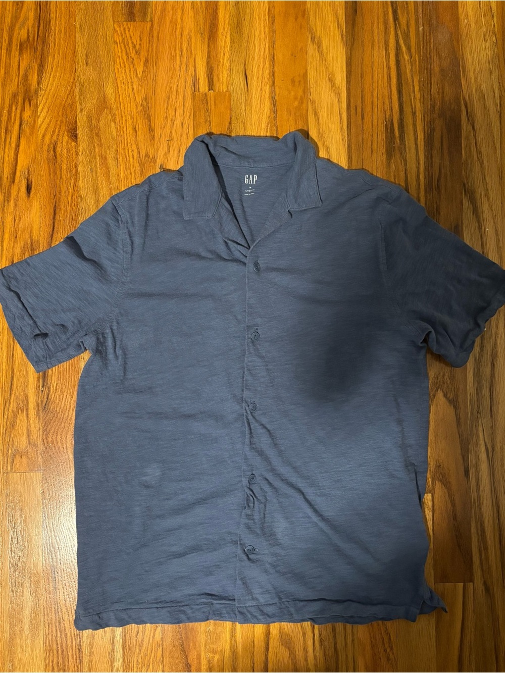 GAP Men's Short-Sleeve Button-Up Shirt